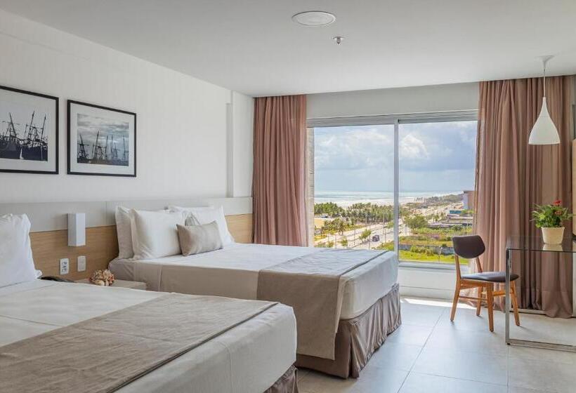 Quarto Estandar Quadruplo Vista Mar Lateral, Gran Mareiro