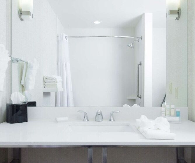 Люкс Кровать Кинг, Hilton Garden Inn Longview