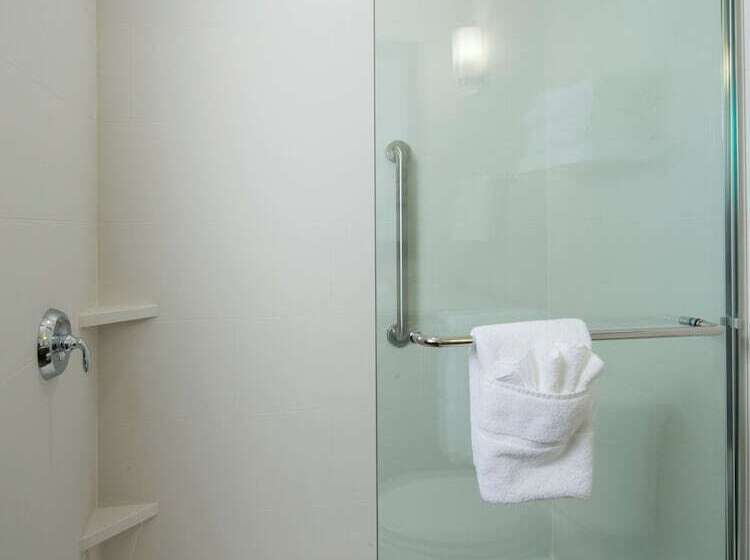 מיטת קינג בסוויטה, Hilton Garden Inn Longview