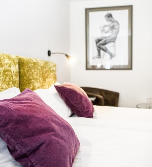 اتاق استاندارد با بالکن, Hof