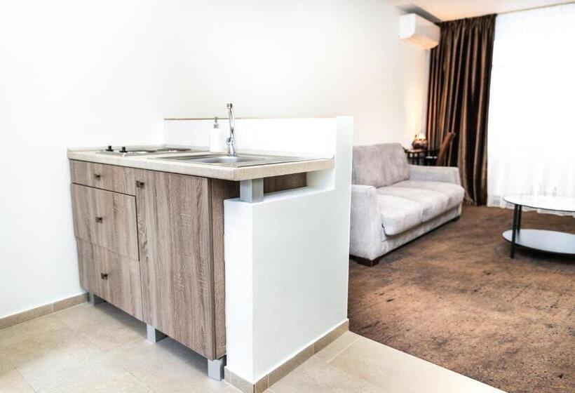 آپارتمان 1 خوابه, Hof