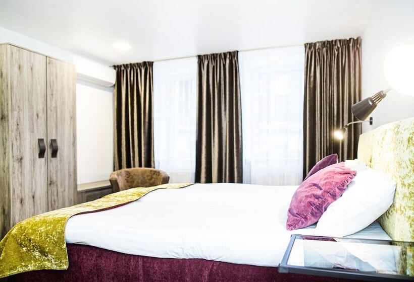 اتاق استاندارد, Hof