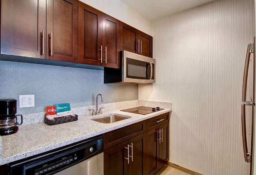 스위트, Homewood Suites By Hilton Clifton Park