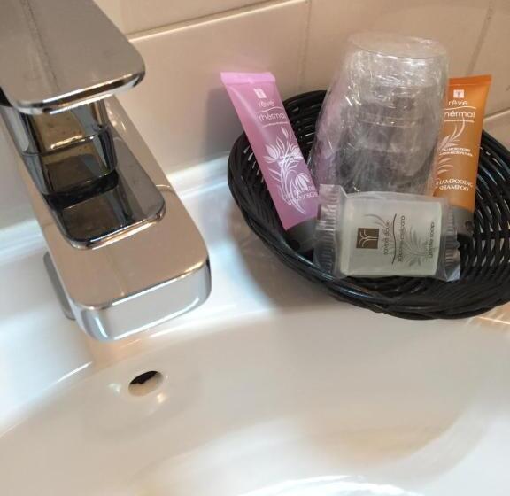 חדר סטנדרט, L'avenue