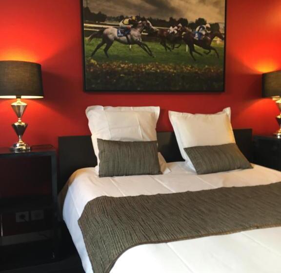 חדר סטנדרט לשלושה, L'avenue