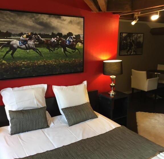 חדר סטנדרט לשלושה, L'avenue