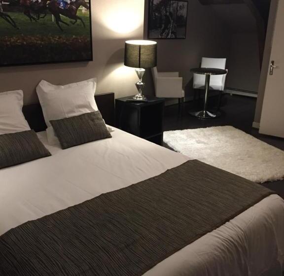 חדר סטנדרט לשלושה, L'avenue