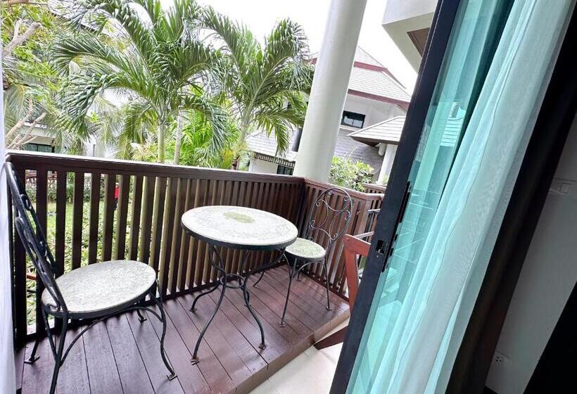 Номер Superior, Navatara Phuket Resort   Sha Extra Plus