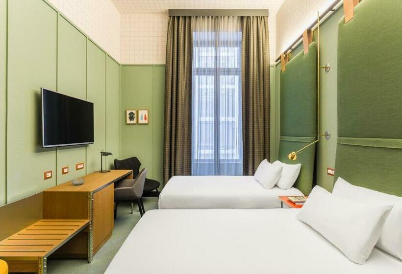 标准间, Room Mate Giulia