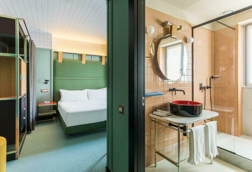 اتاق استاندارد, Room Mate Giulia