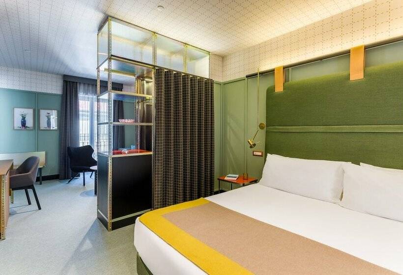 小型套房, Room Mate Giulia