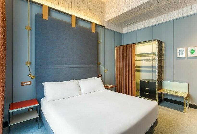 高级大房间, Room Mate Giulia