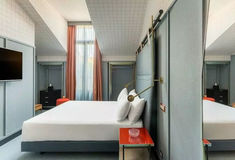 Camera Standard, Room Mate Giulia