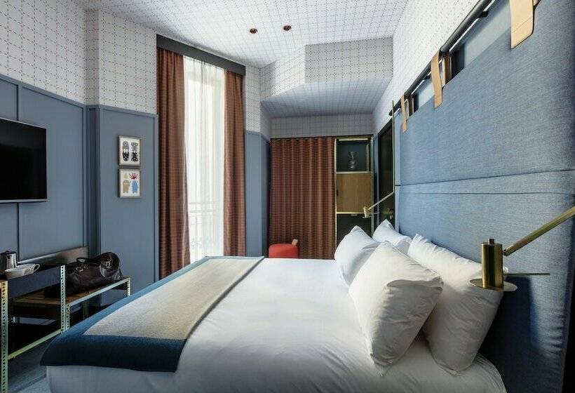 高级大房间, Room Mate Giulia