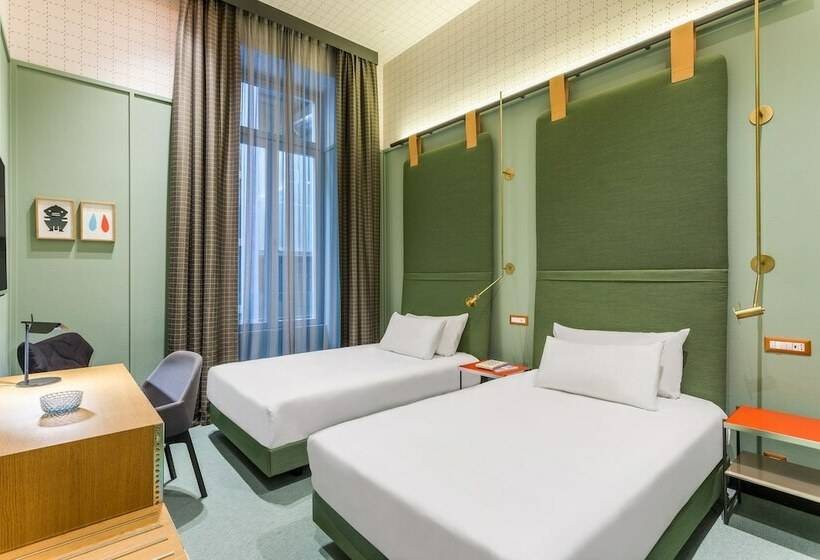 标准间, Room Mate Giulia