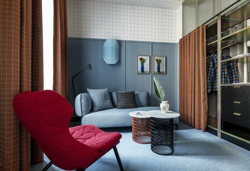 小型套房, Room Mate Giulia