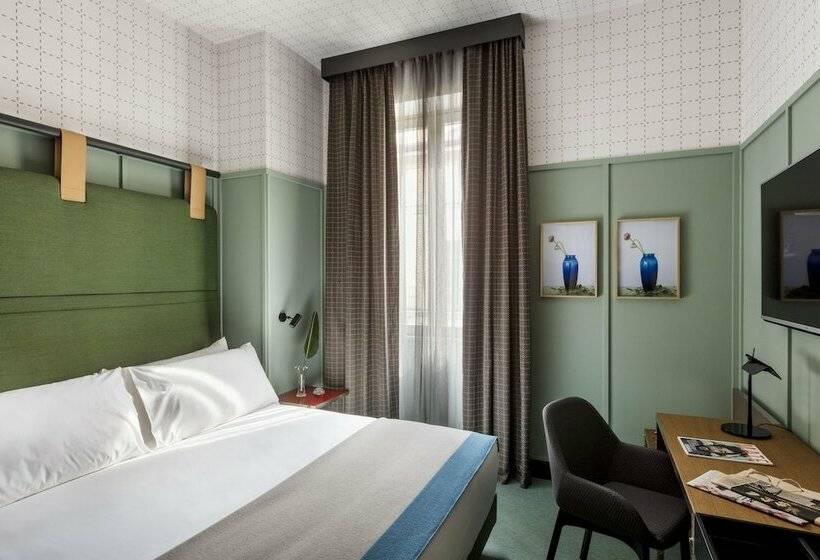 标准间, Room Mate Giulia