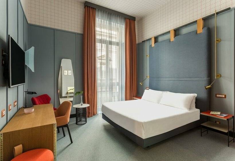 高级大房间, Room Mate Giulia