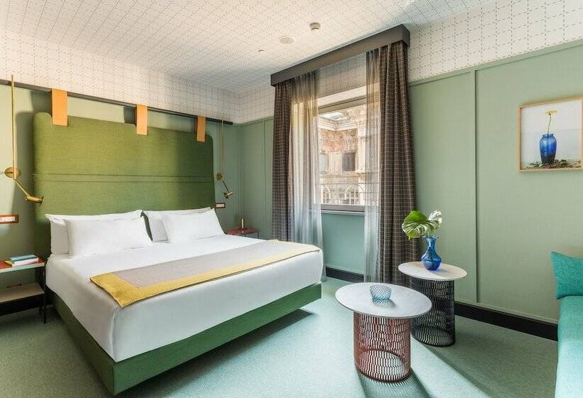 اتاق لوکس, Room Mate Giulia