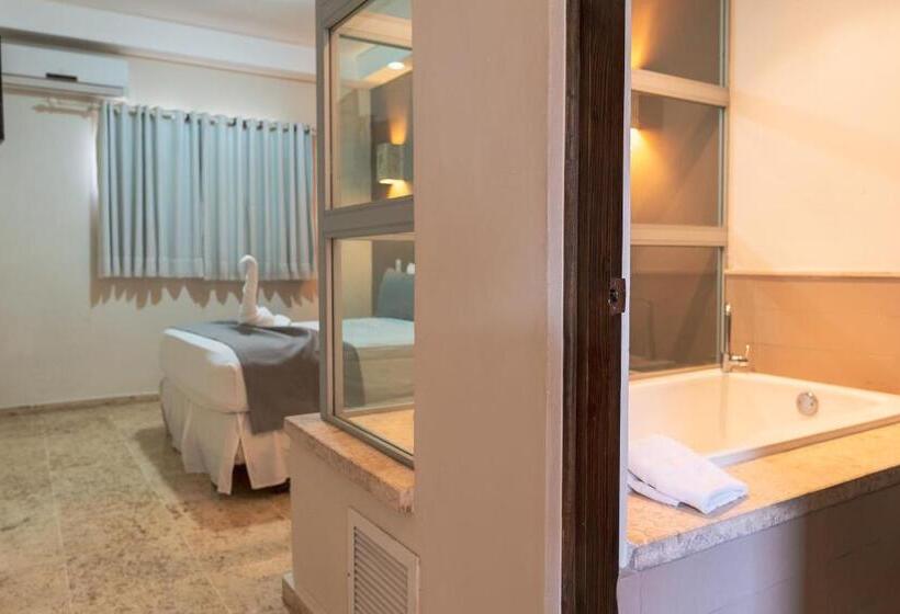 اتاق استاندارد با چشمانداز باغ, Silvestre