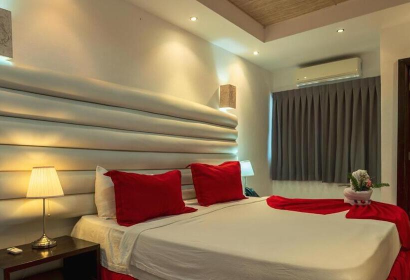 اتاق استاندارد با چشمانداز استخر, Silvestre