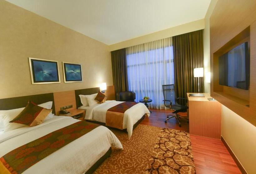 带大床的高级房间, The Light Hotel Penang