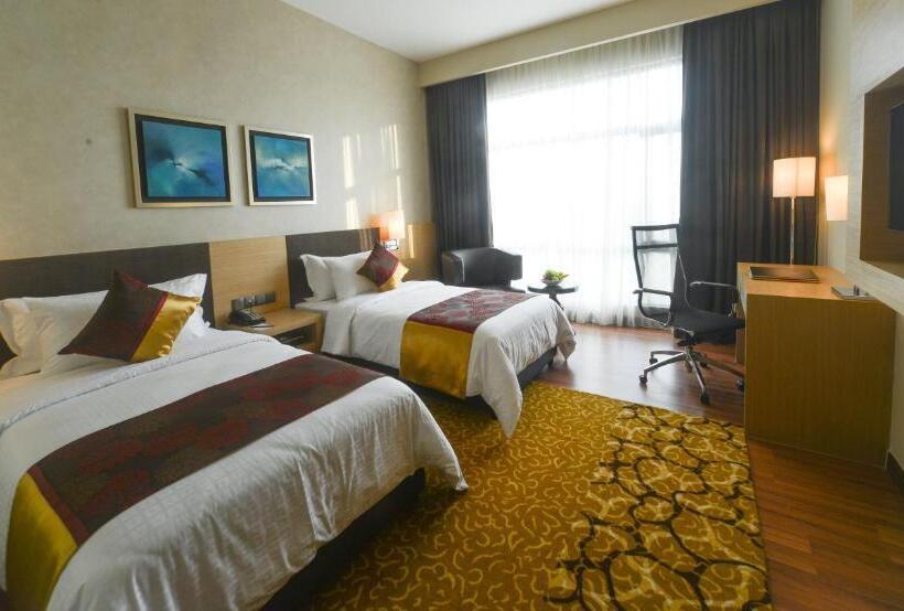 带大床的高级房间, The Light Hotel Penang