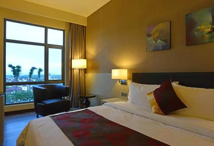 キングサイズベッドのデラックスルーム, The Light Hotel Penang