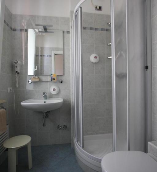 اتاق استاندارد, Villa Adriana