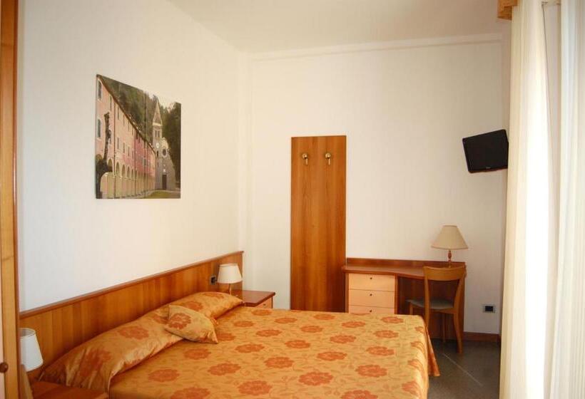 اتاق استاندارد, Villa Adriana