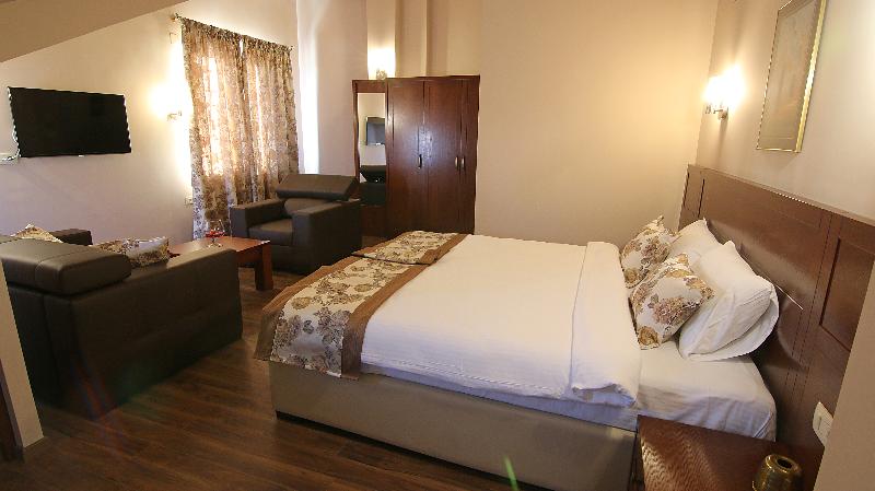 سوییت سوپریور, Vlaho