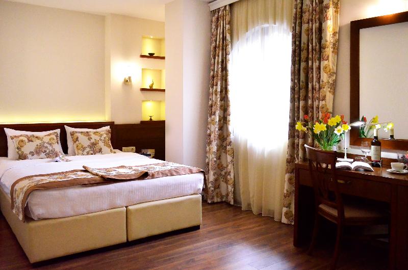 سوییت سوپریور, Vlaho