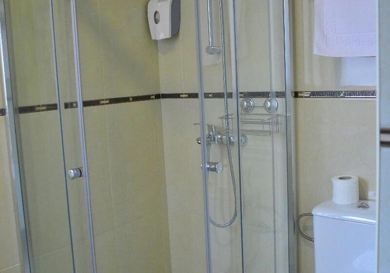 اتاق اکونومی, Vlaho