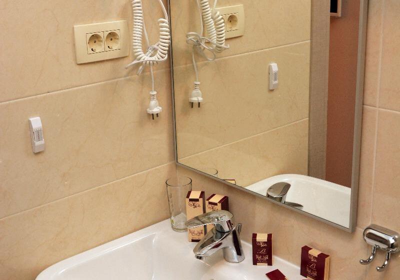 اتاق استاندارد, Vlaho