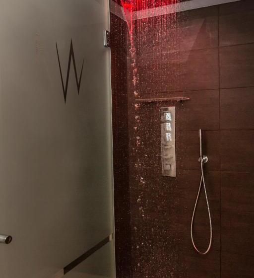 주니어 스위트, White Angel