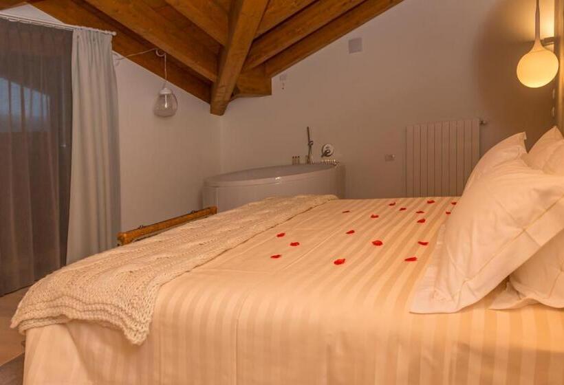 주니어 스위트, White Angel