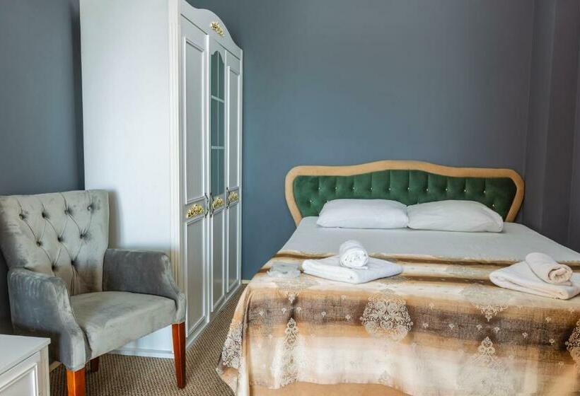 إستوديو قياسى مطلّ علي الحديقة, Bikka&asell Suite