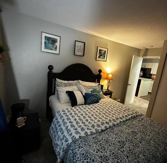 Номер Дюплекс, Glamour Homes With Balcony View, Free Champagne, Parking Next To Major Attractions