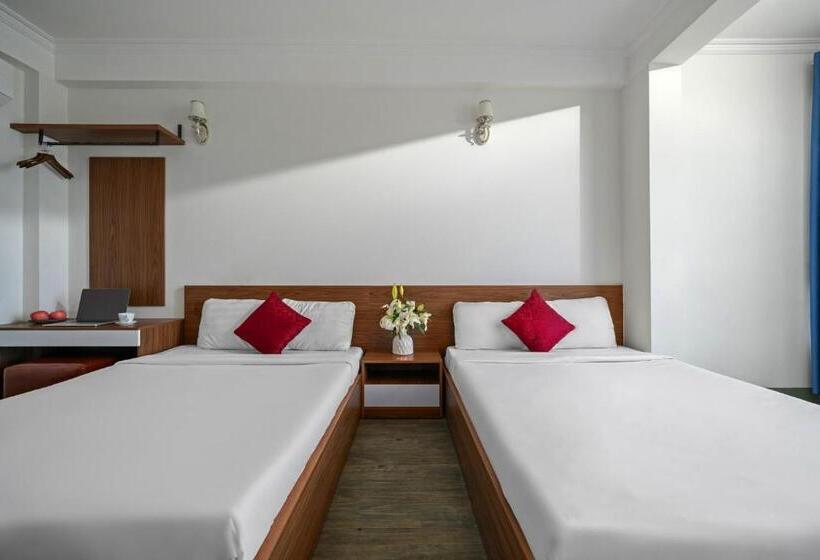 اتاق خانوادگی با چشم‌انداز دریا, Nami Hotel Nha Trang