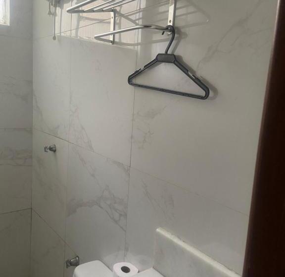 سوییت لوکس, El Nassr Suits