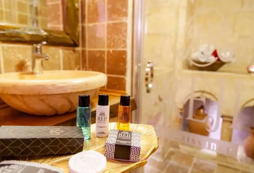 اتاق لوکس, Reji Boutique