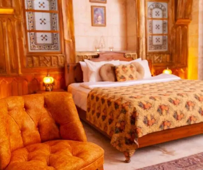 اتاق لوکس, Reji Boutique