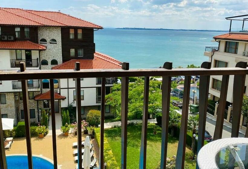 شقة غرفة واحدة مطلة على البحر, Apartello⊛com Bademite   Private Apartments Near The Sea In Sveti Vlas