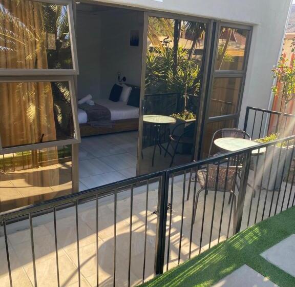 デラックススタジオ, Lodge At Nyala