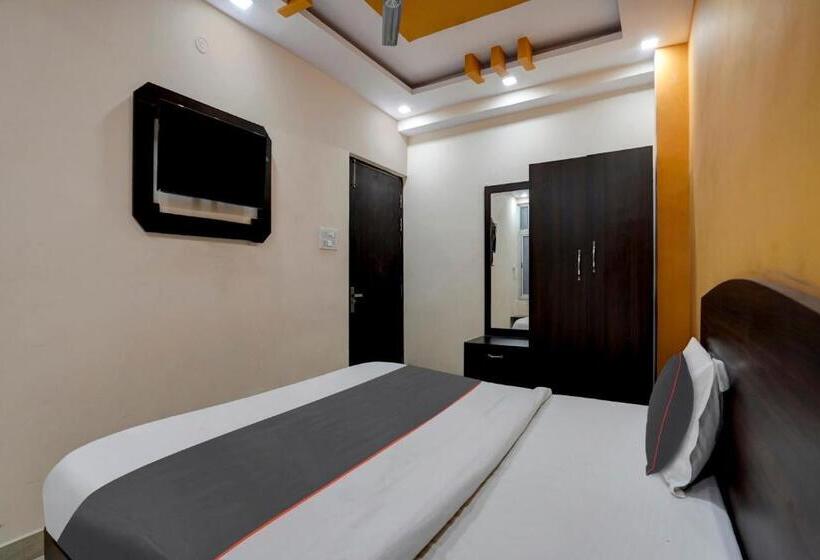 デラックストリプルルーム, Collection O 809499 Rudraksha Continental