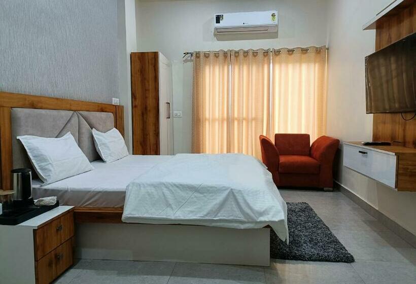 带大床的豪华间, Hare Krishna Ambiance Vbn