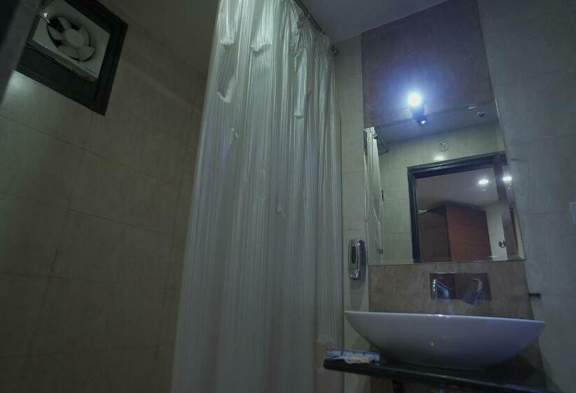 标准间, Geetika Galaxy Hotel By Wb Inn