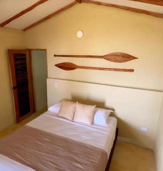 디럭스 룸, Makai Beach Hostel