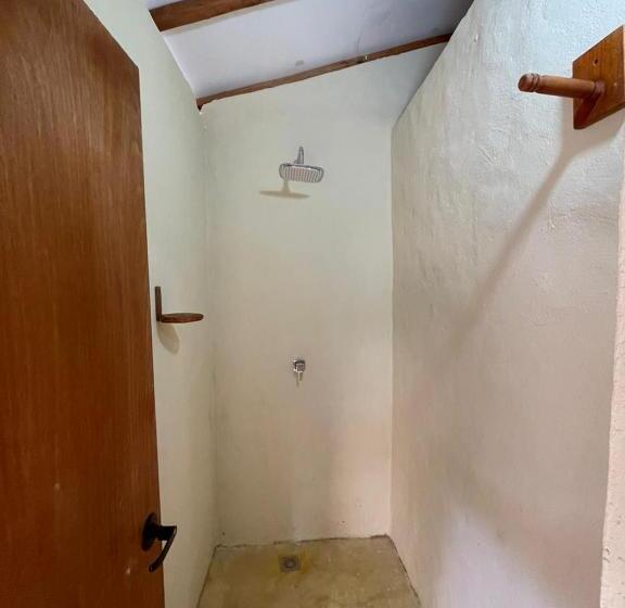 공동 객실, Makai Beach Hostel