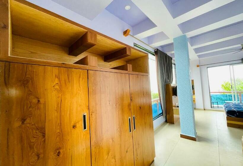 סוויטה עם מרפסת, Natural Resort Panhala